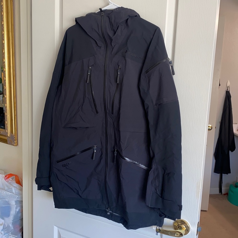 Peak performance black ski coat